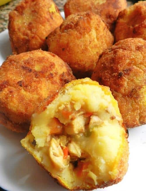 Patatas rellenas con pollo y champiñón al gratén