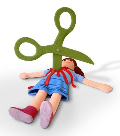 tijeras_y_muneca.jpg