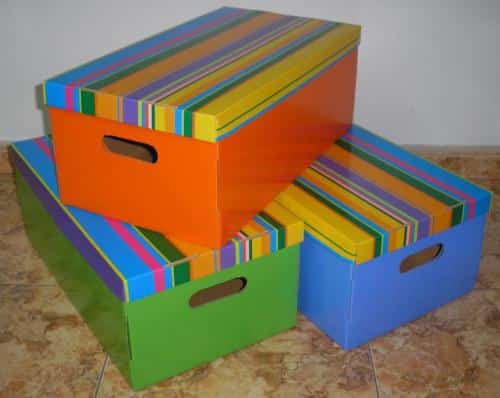 Cajas forradas en alegres colores