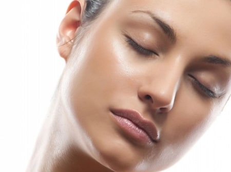 Consejos para la piel: cómo reducir brillo aceitoso
