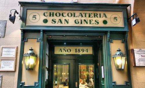 Recorriendo Madrid: Chocolate con Churros en San Ginés.