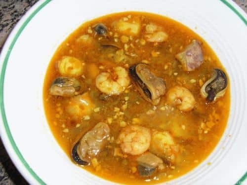 Sopa de pescado variado