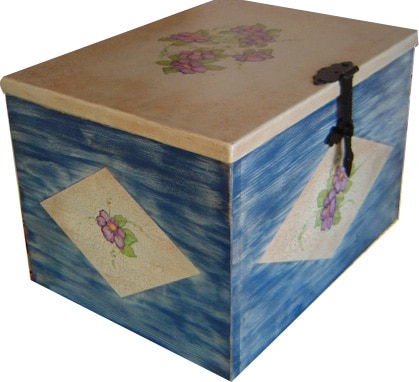 Una decorativa caja de madera para guardar nuestras cosas