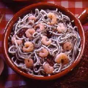 Angulas con gambas