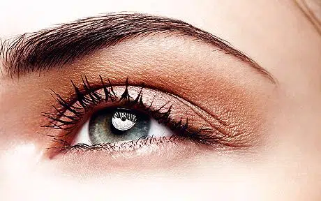 Aprende a depilarte las cejas dependiendo de la forma de tu rostro