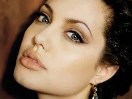 Cómo obtener unos labios como los de Angelina Jolie