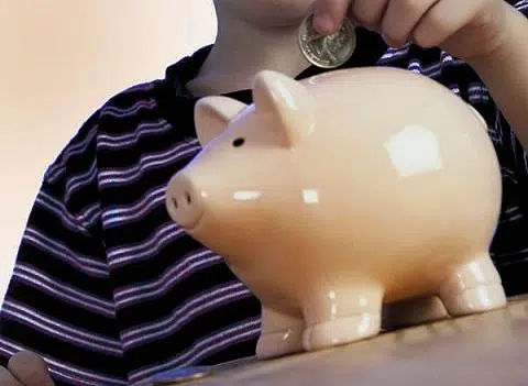 ¿Debemos dar una paga a nuestros hijos?
