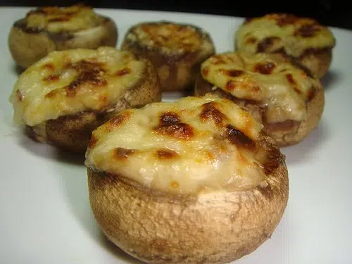Hoy en nuestro microondas: Champiñones rellenos de gambas al gratén