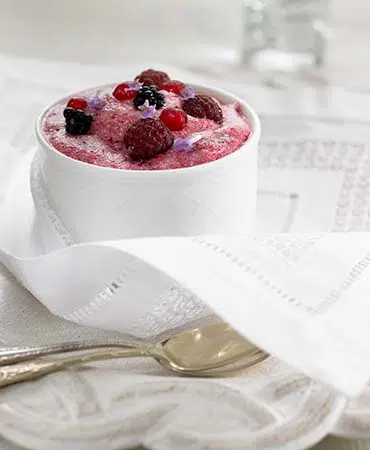 Mousse de Frutos Rojos. Un postre saludable.