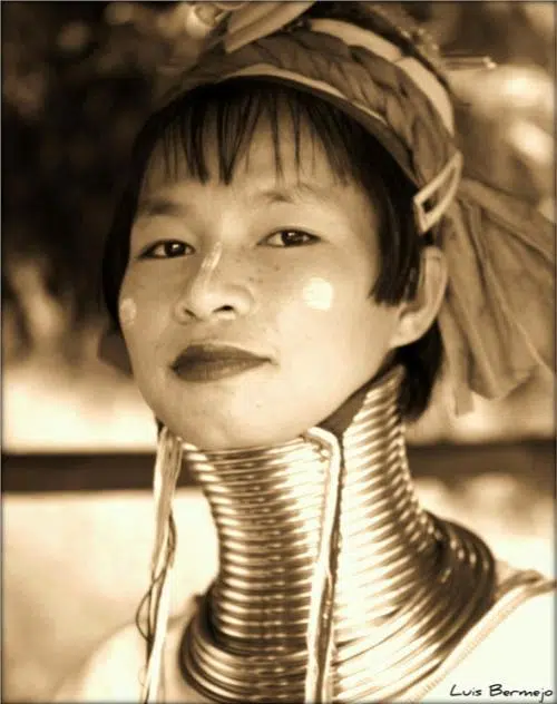Mujeres de cuello largo
