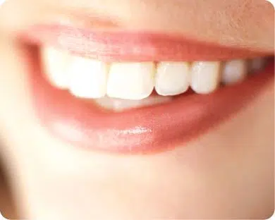 Tipos de maquillaje y blancura de los dientes